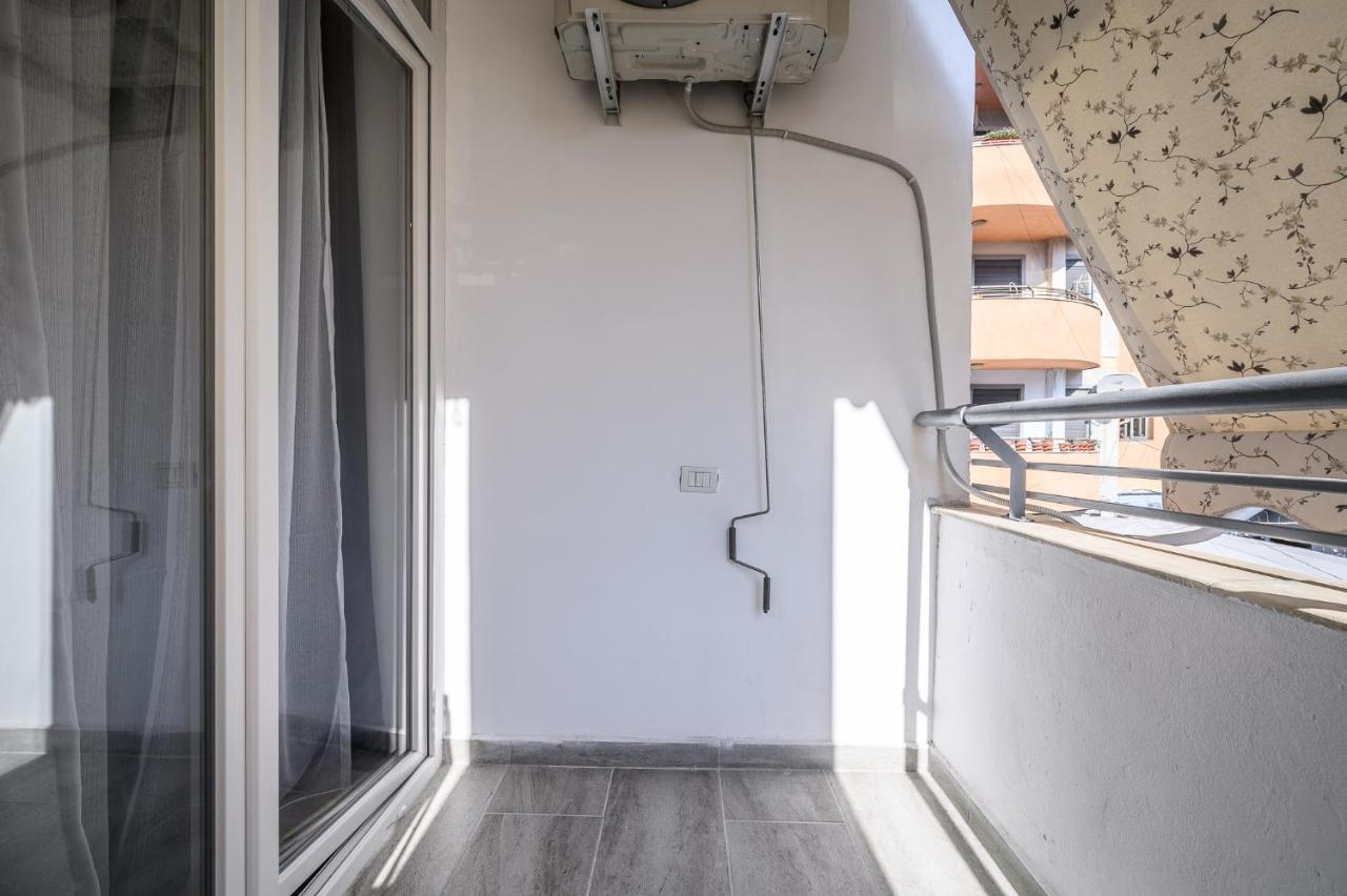 Miku Apartment-Modernly Designed Downtown Tirana Exterior photo