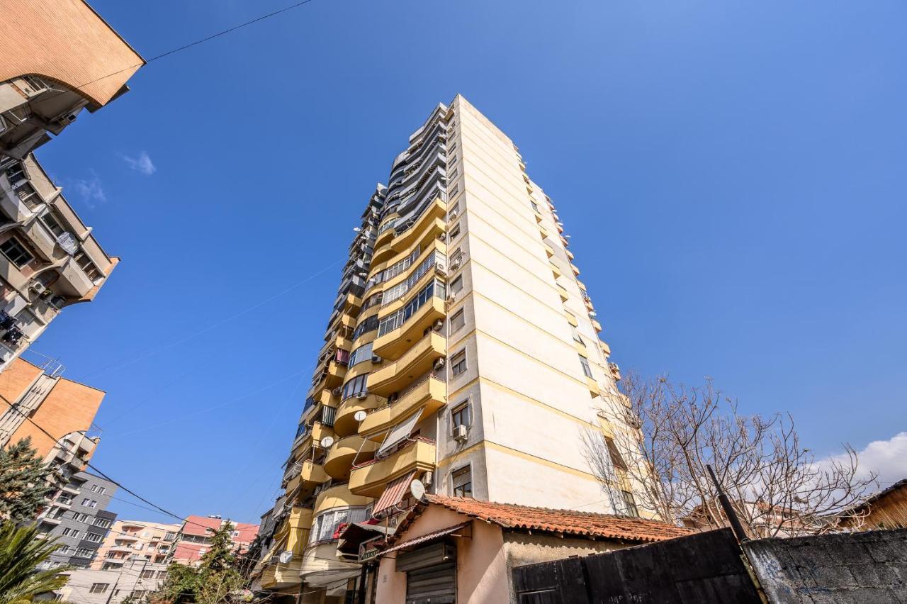 Miku Apartment-Modernly Designed Downtown Tirana Exterior photo