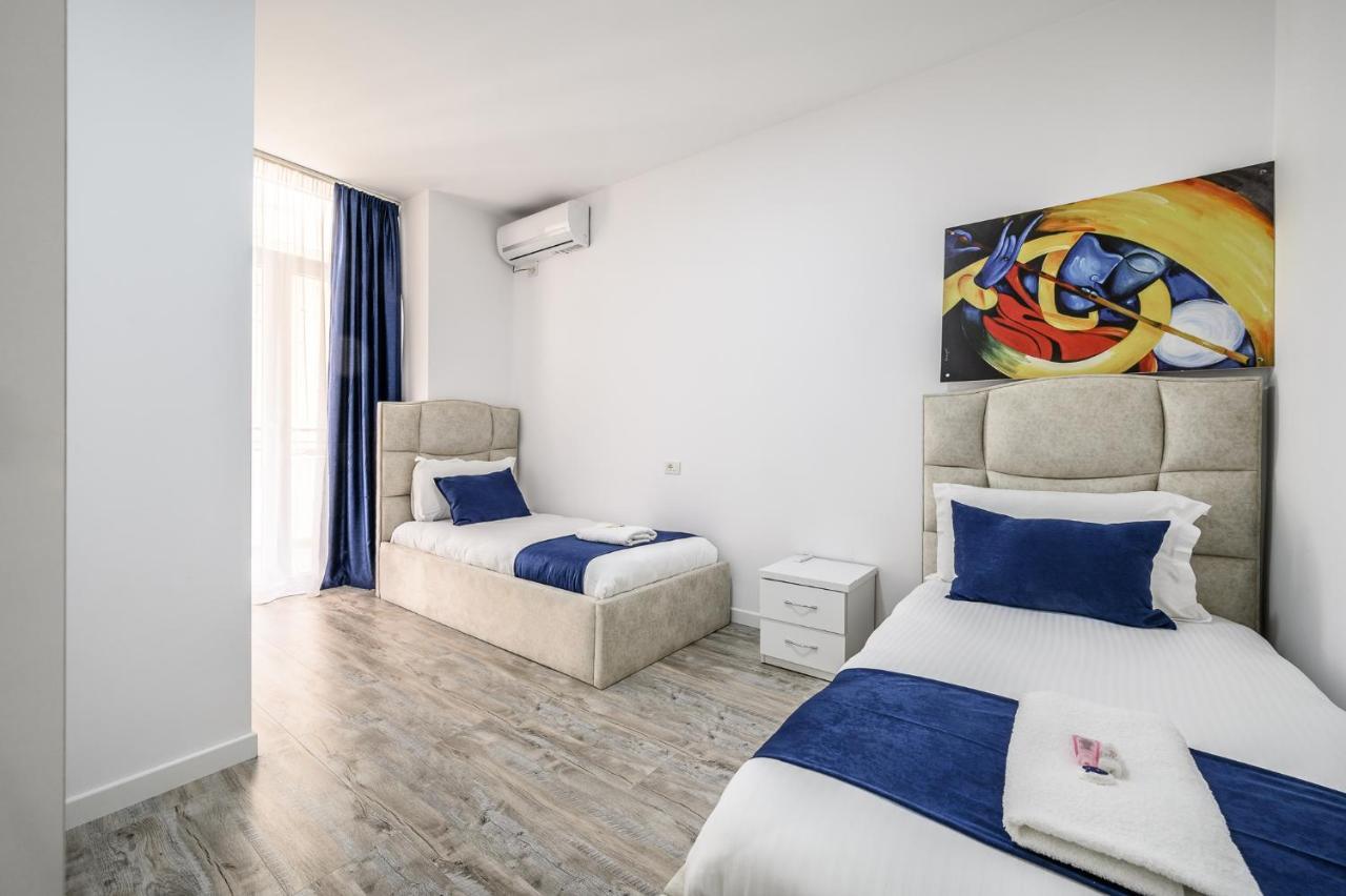 Miku Apartment-Modernly Designed Downtown Tirana Exterior photo
